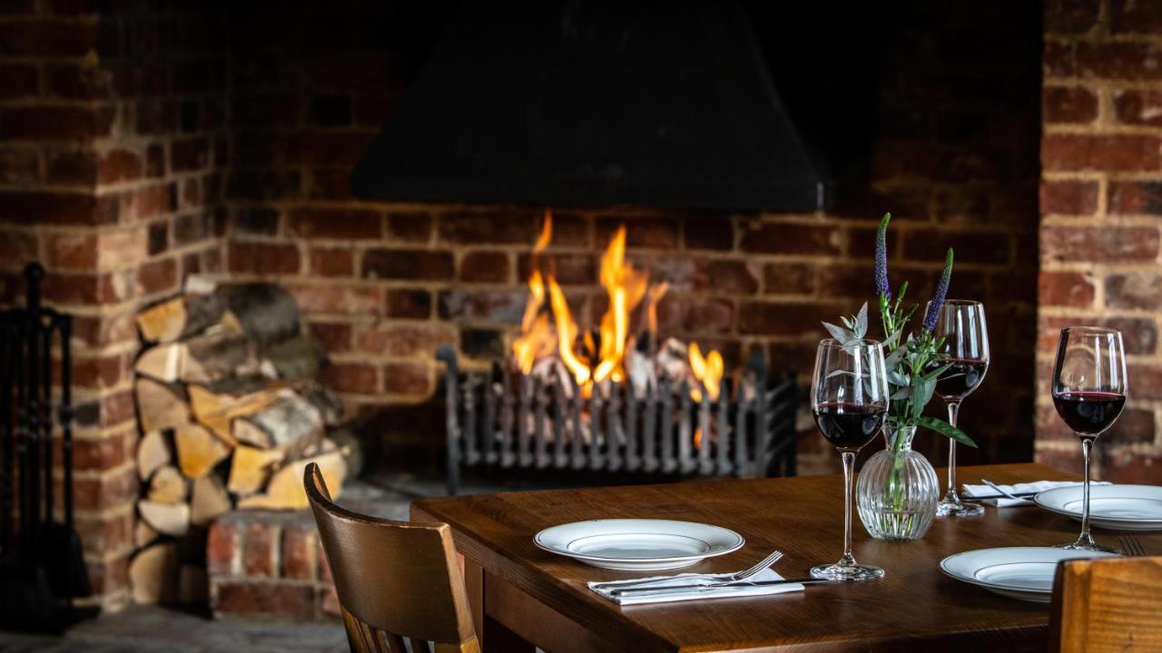 The White Horse Hotel Faversham Ngoại thất bức ảnh